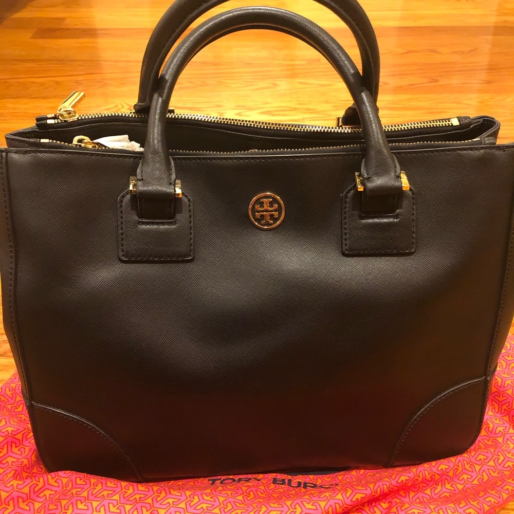 Tory Burch Robinson Black double Zipper Tote